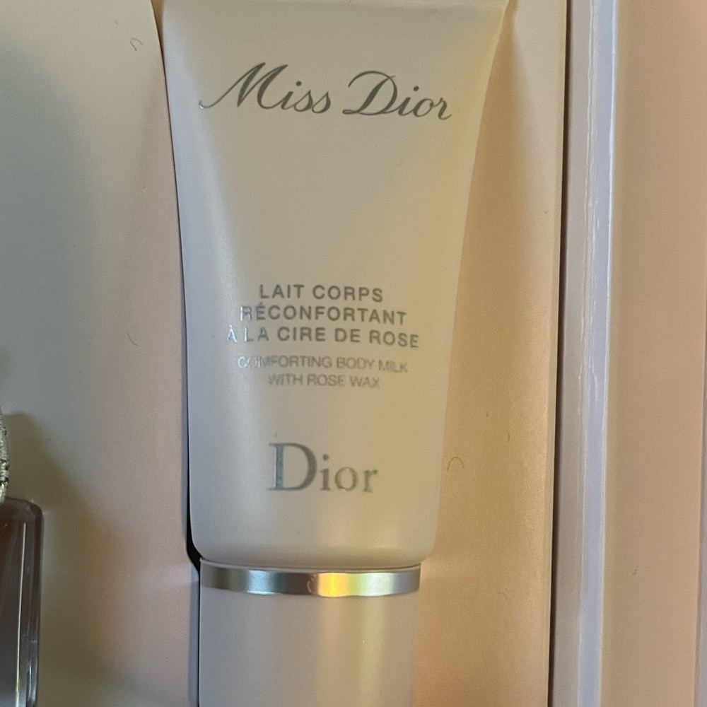 Miss Dior body milk